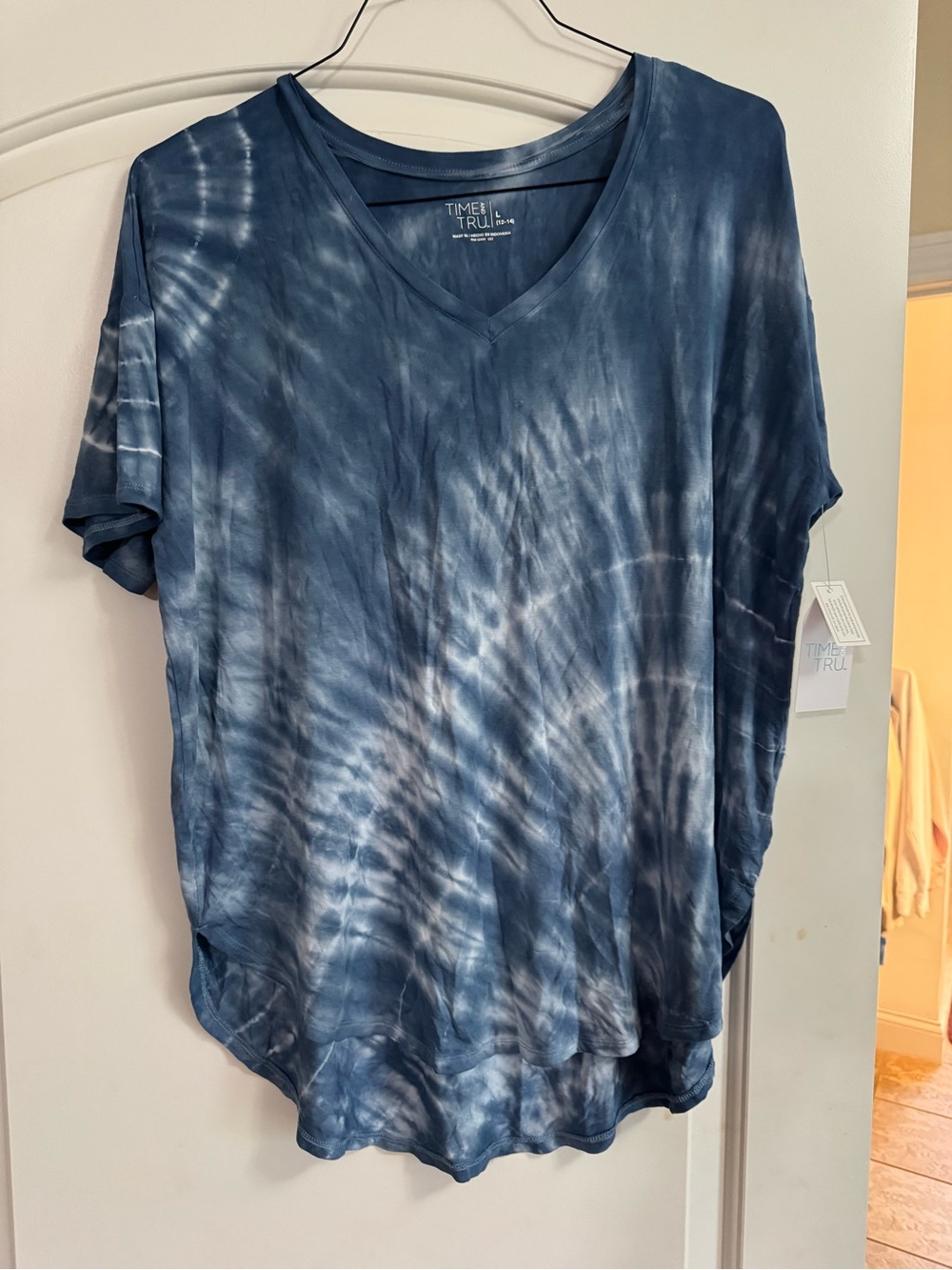 Time and Tru Indigo Tie-Dye V-Neck Top
